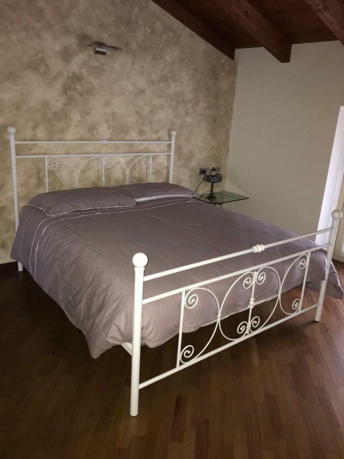 Deluxe Double Room Bath,891674944:JPEG